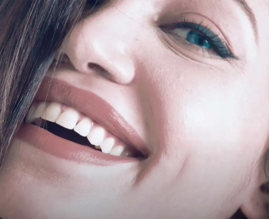 Video testimonial from Sarah Archer, a patient of Lotus Dental and Aesthetics Clinic, Golders Green